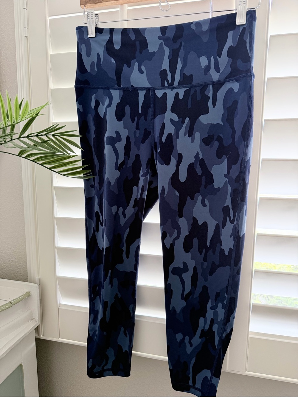 Gap Blue Camo High-Waist Leggings